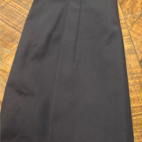 Akris Punto Navy Midi Skirt in size 12. Great condition! Front zip - Picture 8 of 16